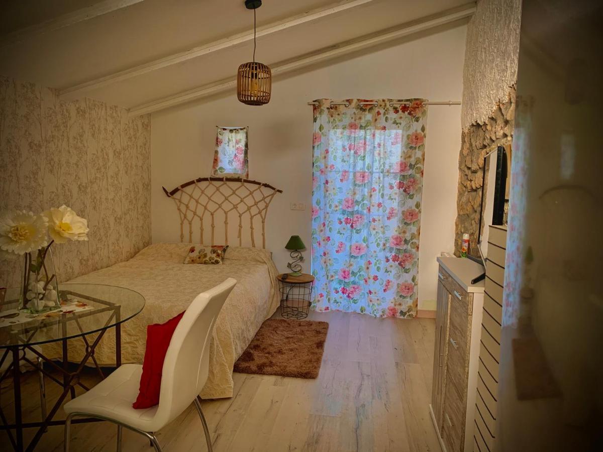 Casa Tatisita Luna سيغورا دي لا سييرا المظهر الخارجي الصورة